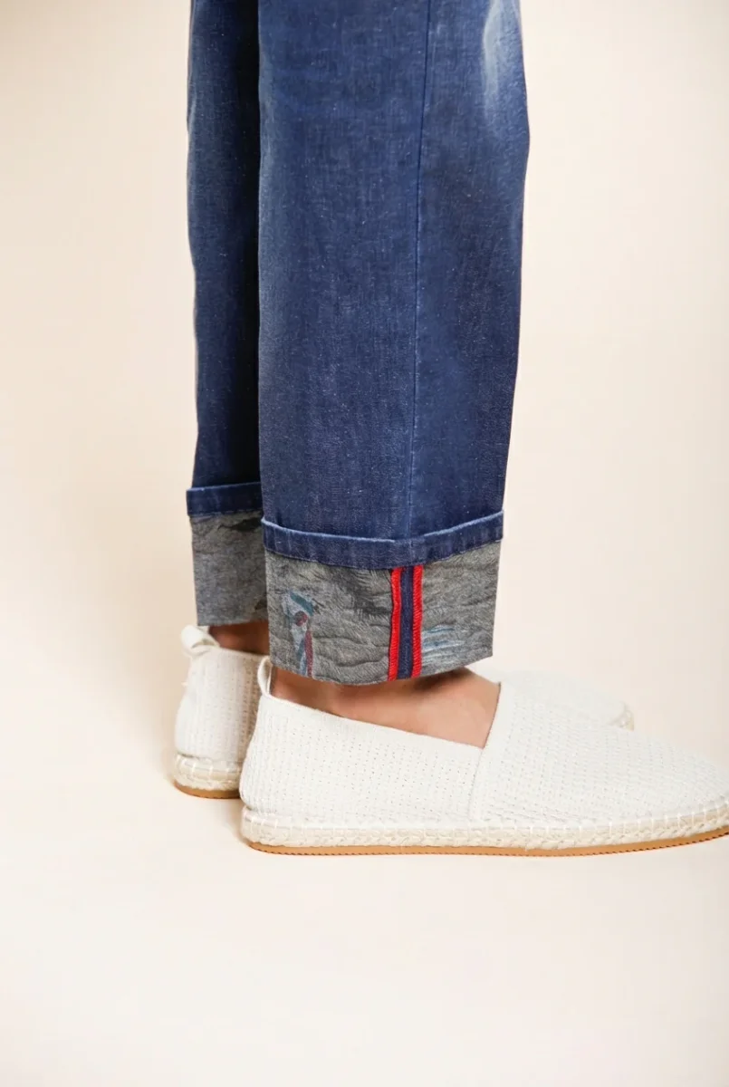 Harris pantalone 5 tasche uomo in denim con stampa Hawaii regular fit – Image 4