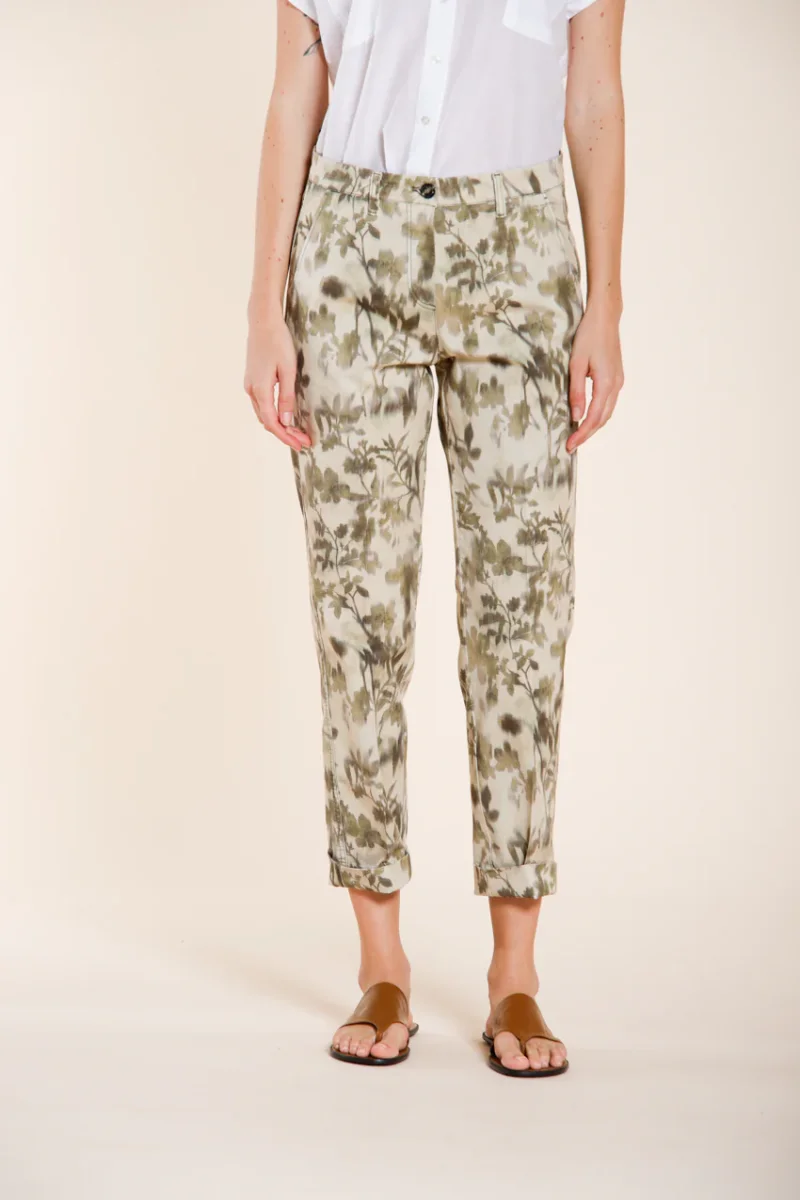 Marlene pantalone chino donna in gabardina stampa foglie carrot fit
