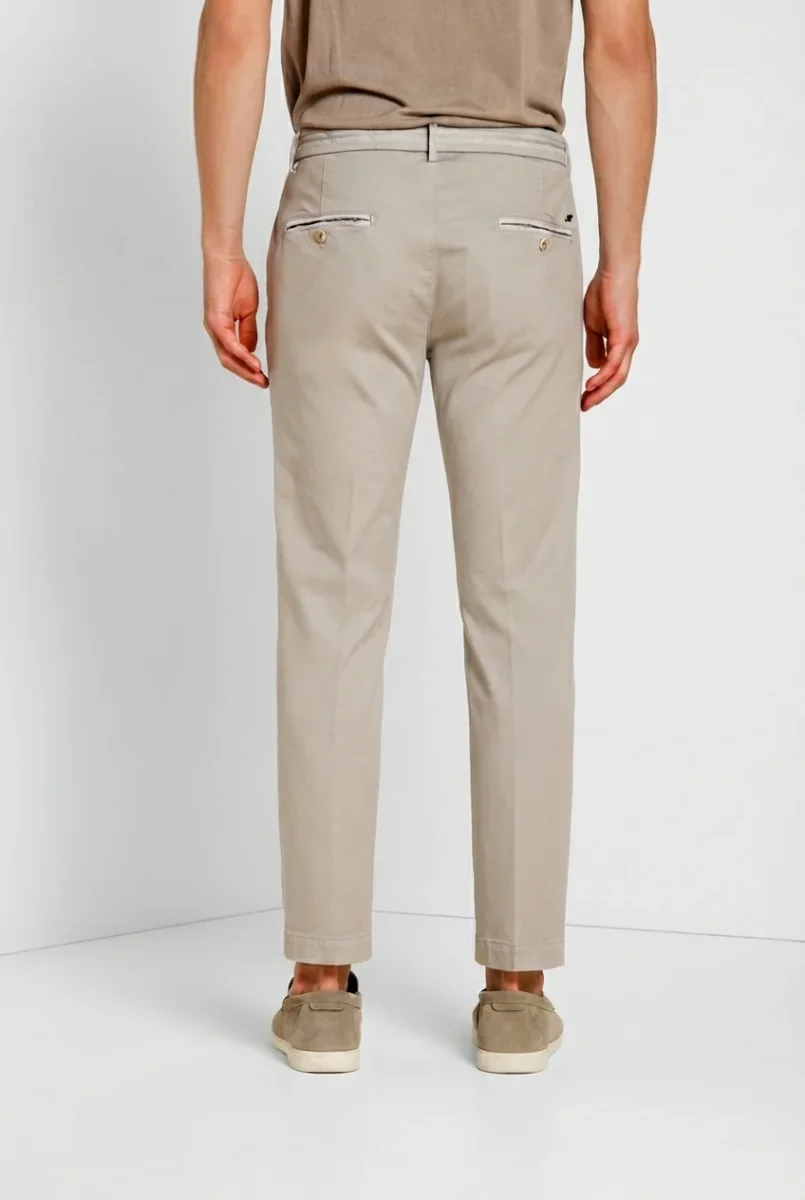 Torino Elegance pantalone chino uomo in tricotina fine di cotone e lyocell slim fit – Image 6