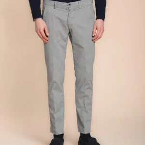 Torino pantalone chino uomo in gabardina slim fit ①