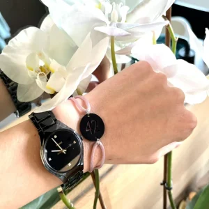 Bracelet 42 Médaille Noire Cordon Vieux Rose