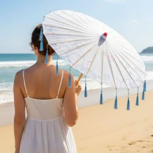 Femme Ombrelle Bleu | Motifs Floraux & Finition Franges