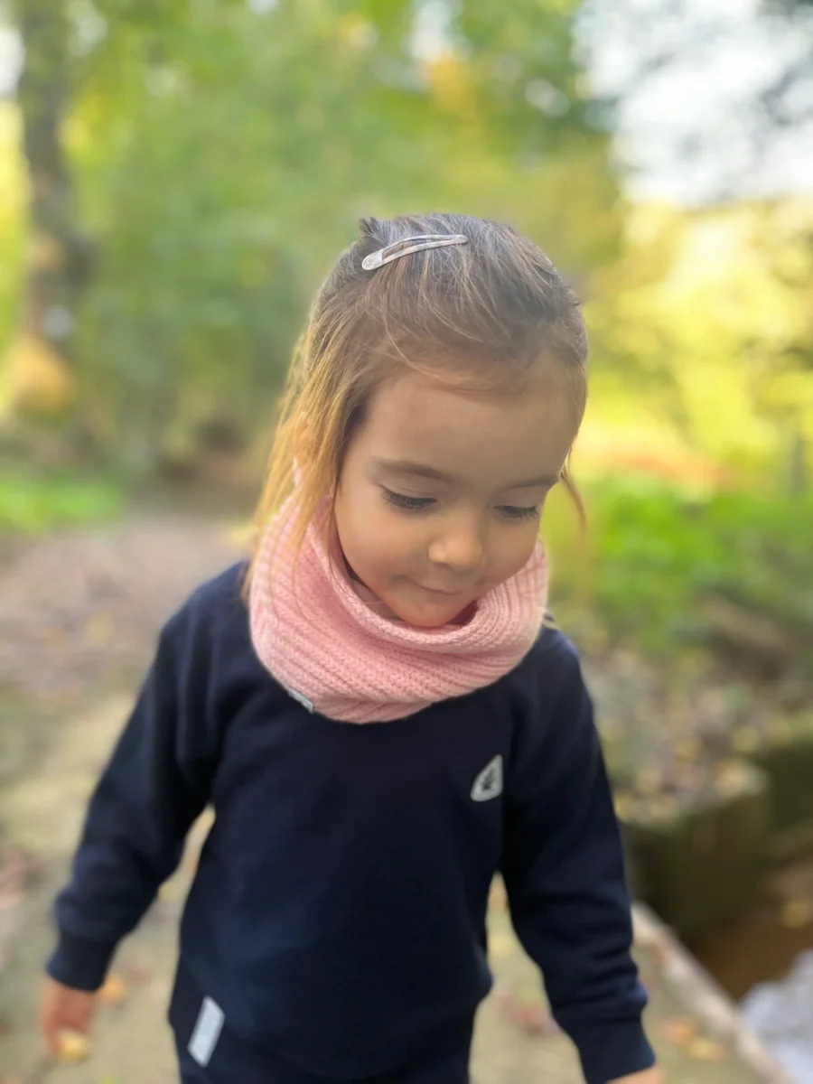 Tour de cou Rose Édition Limitée MADE IN AUVERGNE RHÔNE- ALPES – Image 9