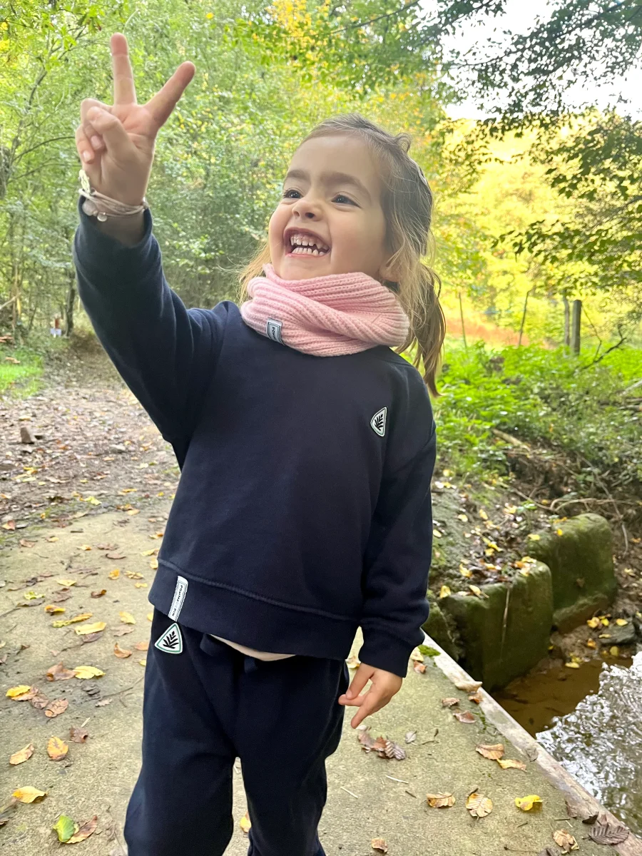 Tour de cou Rose Édition Limitée MADE IN AUVERGNE RHÔNE- ALPES – Image 8