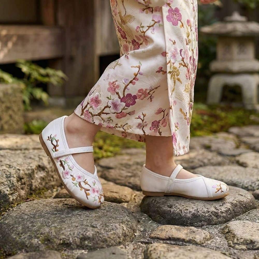 Ballerine Blanche Fille | Fleur de Cerisier Élégance Japonaise – Image 2