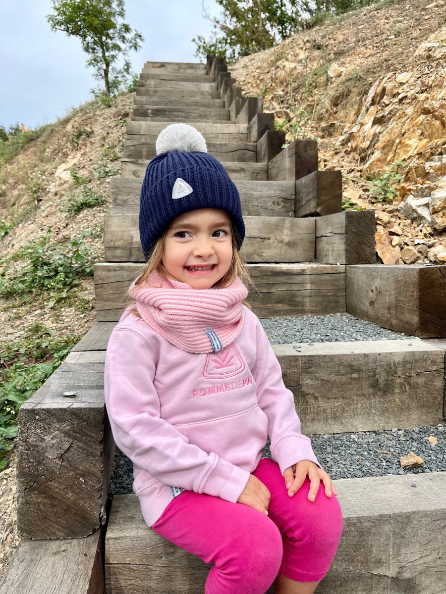 Tour de cou Rose Édition Limitée MADE IN AUVERGNE RHÔNE- ALPES – Image 3